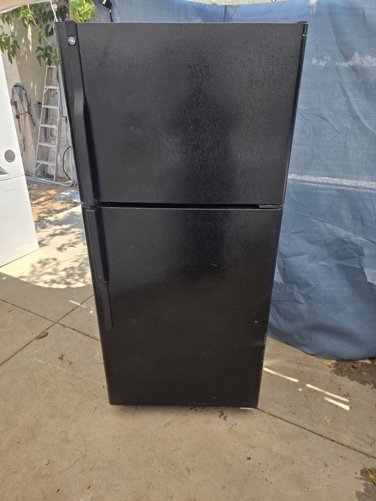 General Electric Refrigerator For Sale