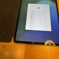 iPad Pro 12.9” 4th Gen 128GB WiFi – Cracked Screen – Face ID – iCloud Unlocked