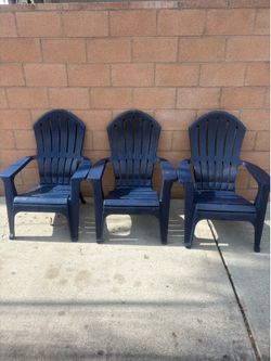 Set of 3 Blue Comfort Chairs