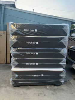 Nectar Mattress On Sale.    Nectar Premier Medium Firm Gel Memory Foam 13" Queen Mattress.    Delivery Available.