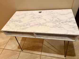 Desk For sale