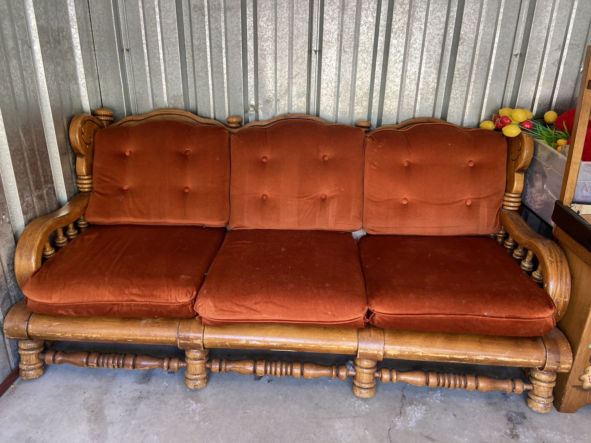 Beautiful vintage orange couch for Sale in Des Moines, IA - OfferUp