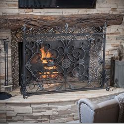 Panel Fireplace Screen Lightweight Iron Size 44.5×34.5 victorian inspired design color black.
