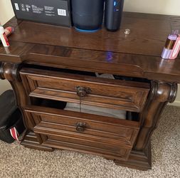 Bed set with mattress dresser and nightstands