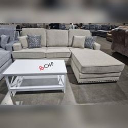 RIGHT HAND FACING Chaise Chenille Fabric Upholstered Square Armrest Cushioned Nail Head Trims L-Shape Plastic Legs Stationary Sectional Sofa and 4 Thr