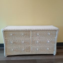 Wicker Dresser 6 Drawers With Wheeled Rails Plus Extras  In Great Condition