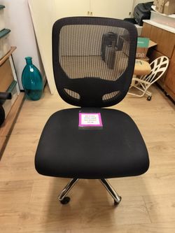 REDUCED Again! Big & Tall! Comfortable, Oversized Office Chair, Black Fabric, $75