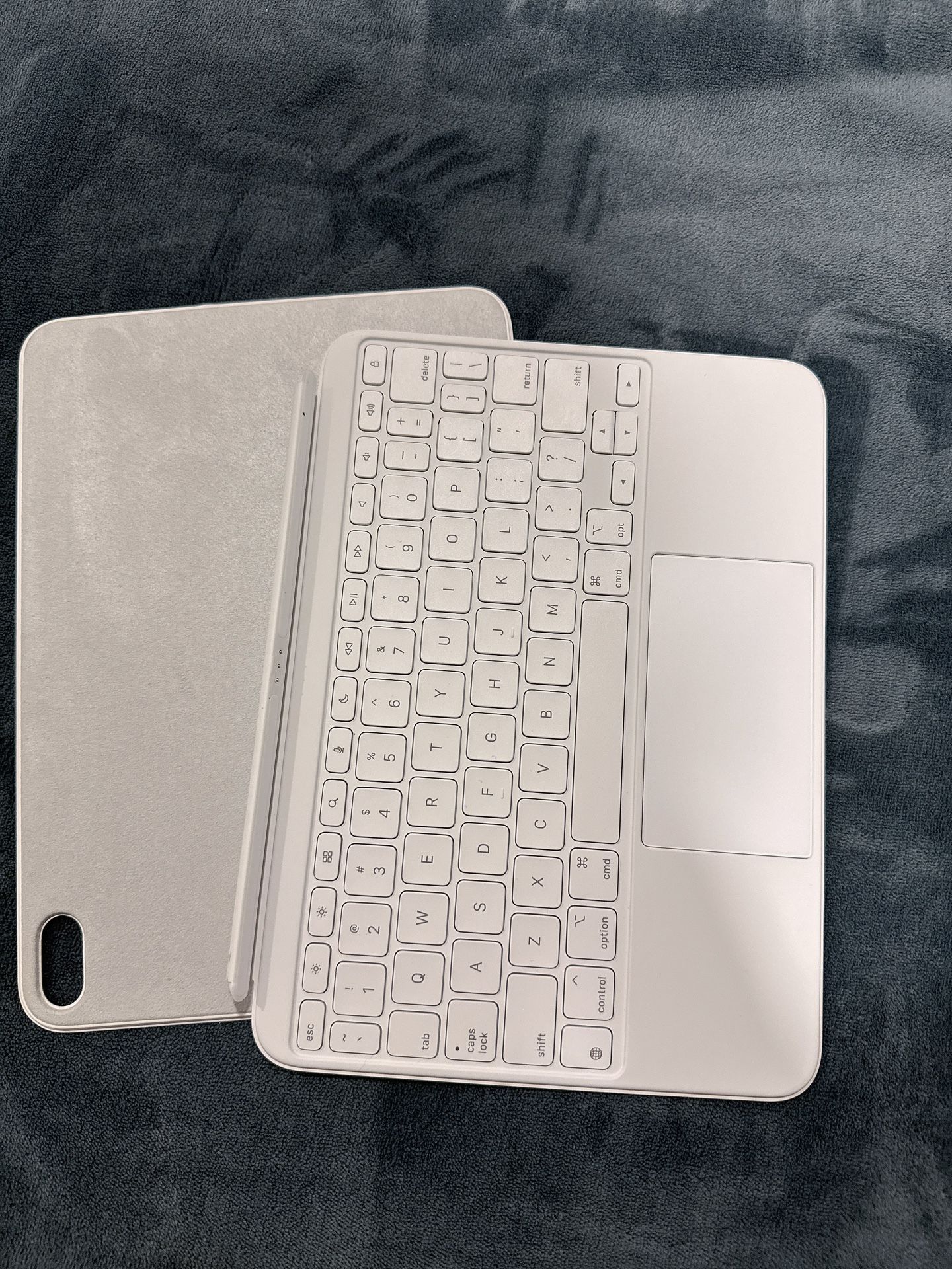Apple Magic Keyboard Folio for iPad (10th generation)