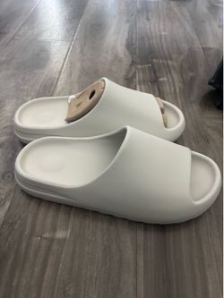 Yeezy Slides