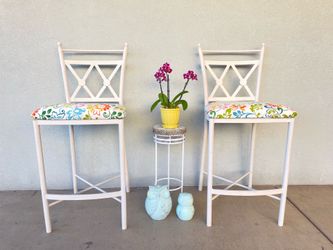 Set of barstools