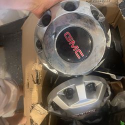 Bunch of GMC 3500 Dually Truck parts 2023