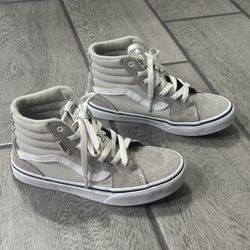 Youth Van’s Size 2.5