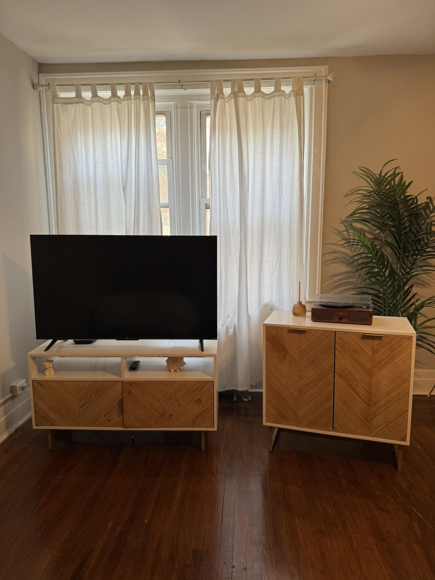 Elegant Brown & White TV Console Set with Gold Accents  - just for you 🤩❗️