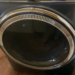 GE Washer And Dryer. 700