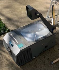 OVERHEAD PROJECTOR