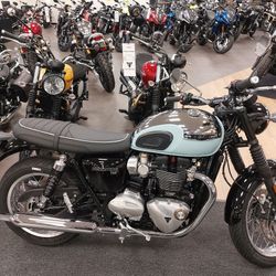 Triumph Bonneyville T120