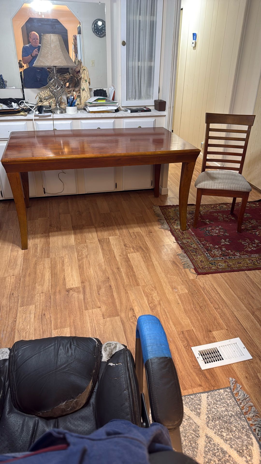 Dining Room Table & 4 Chairs