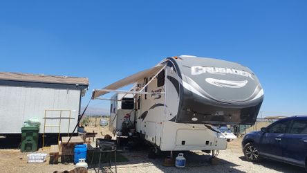 2013 crusader  fifth wheel