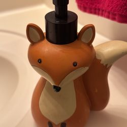 Fox Hand Dispenser 