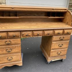 Nice antique style desk 