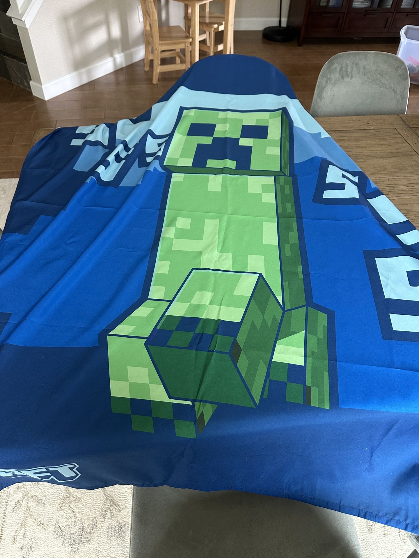 Minecraft Creeper Wall Tapestry