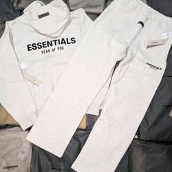 Essentials Light Oatmeal