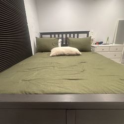 IKEA bed frame (Hemnes)
