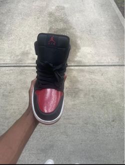 Nike Air Jordan 1 Mid Red Black White size 10.5