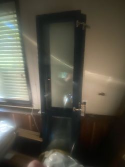 Free blue ikea doors that fit their billy shelves