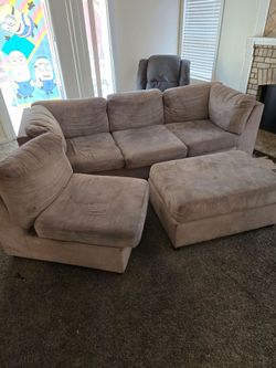 Couch set