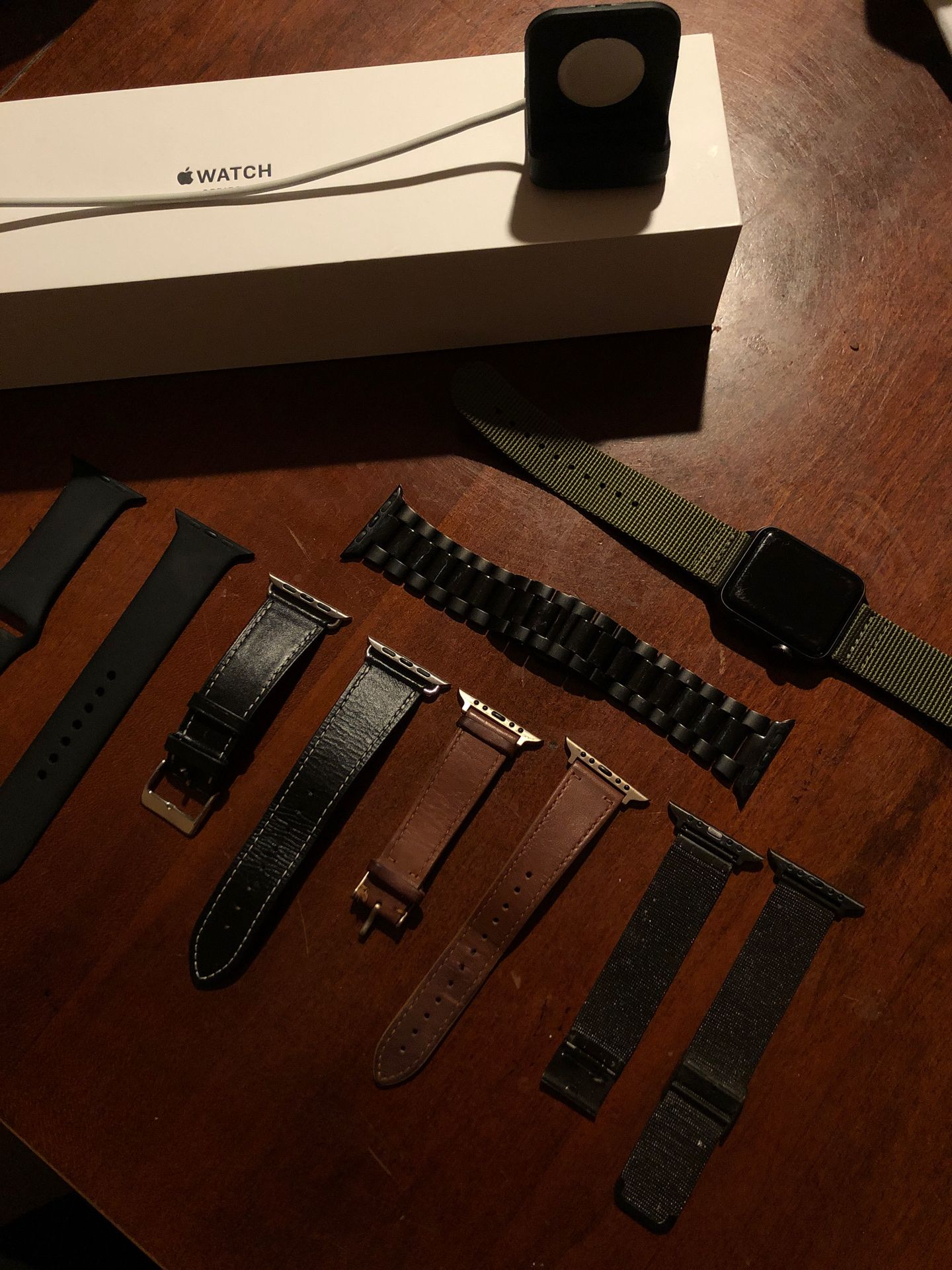 Apple Watch Series 3 42 mm GPS Multiple bands and charging stand included