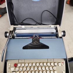 Typewriter 