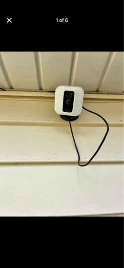 Blink Outdoor Cameras + Solar Panels + Mounts + Sync Module — Complete Set.
