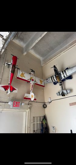 RC airplanes