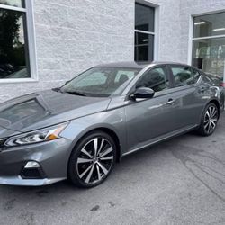 Nissan 2019 Clean Title