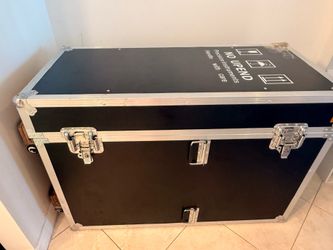 Large storage trunk