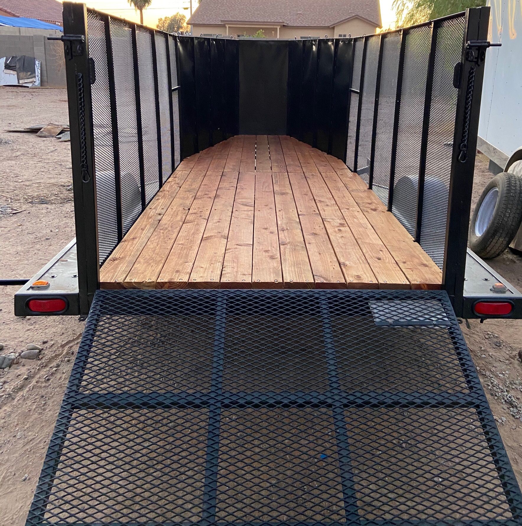 TRAILER FOR SALE / TRAILA DE VENTA