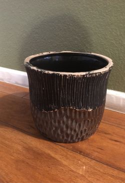Ceramic pot