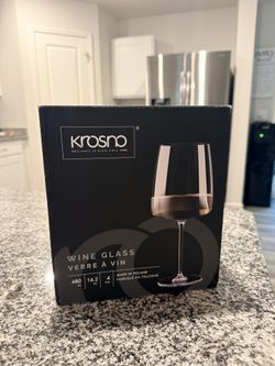 Set Of 4 Wine glasses