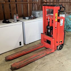 Pallet Stacker
