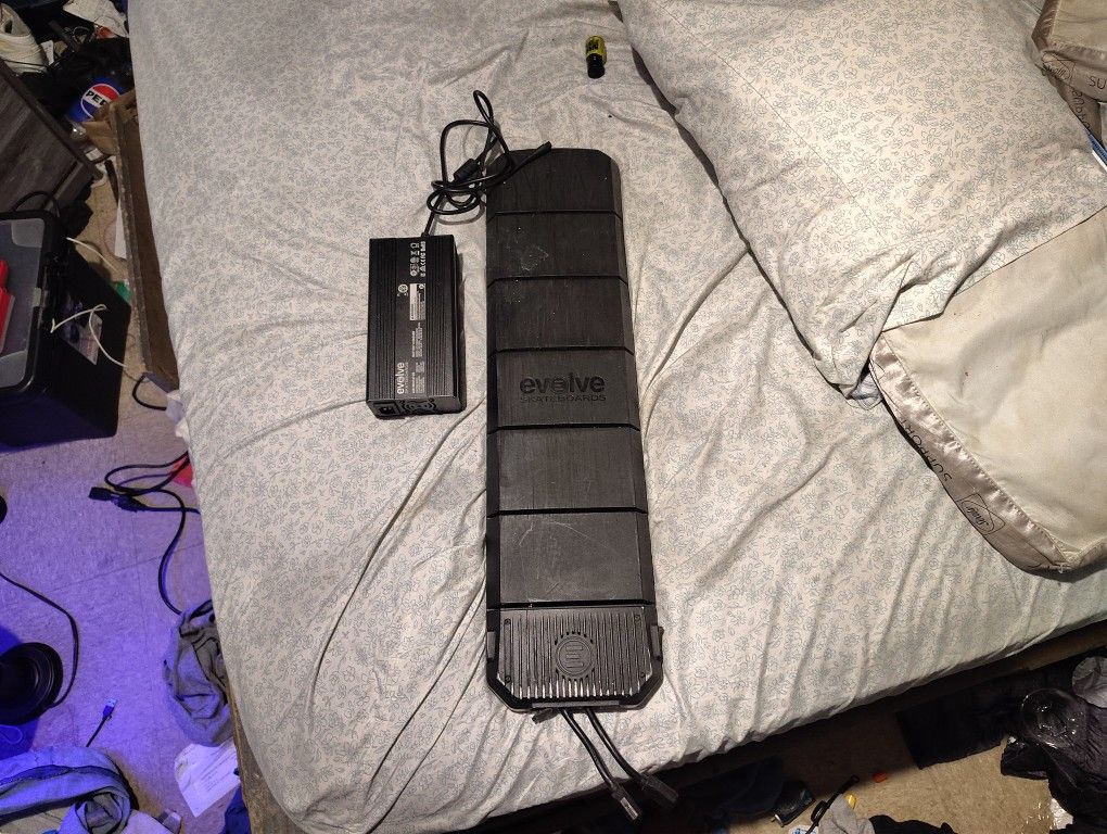 Evolve Skatboards 44.4 V 16Ah Battery With Original Charger