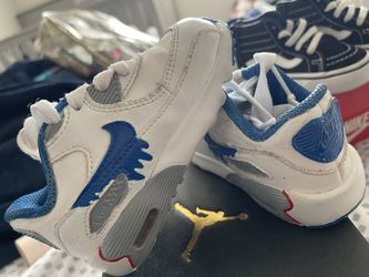 Nikes Are Size 6 -vans 4c