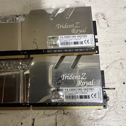 DDR 4 32GB Trident Royal