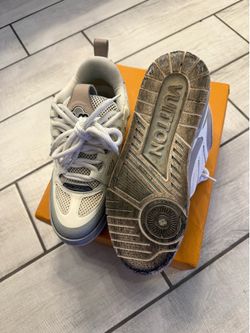 Size 7 lv skates