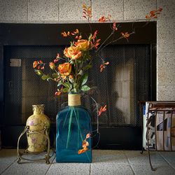 Blue Large Vase New Artificial Yellow Rose Flowers Arrangement | Vase & Flowers    New large yellow rose flowers arrangement, the vase are vintage mad