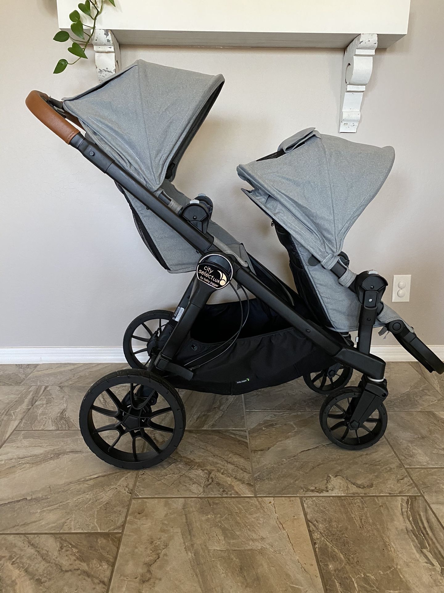City Select Lux double stroller for Sale in Buckeye, AZ OfferUp