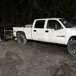 2006 2500hd Sierra Diesel LBZ 4x4
