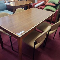 KITCHEN TABLE, DINNING TABLE AND 4 CHAIRS (HOME30)