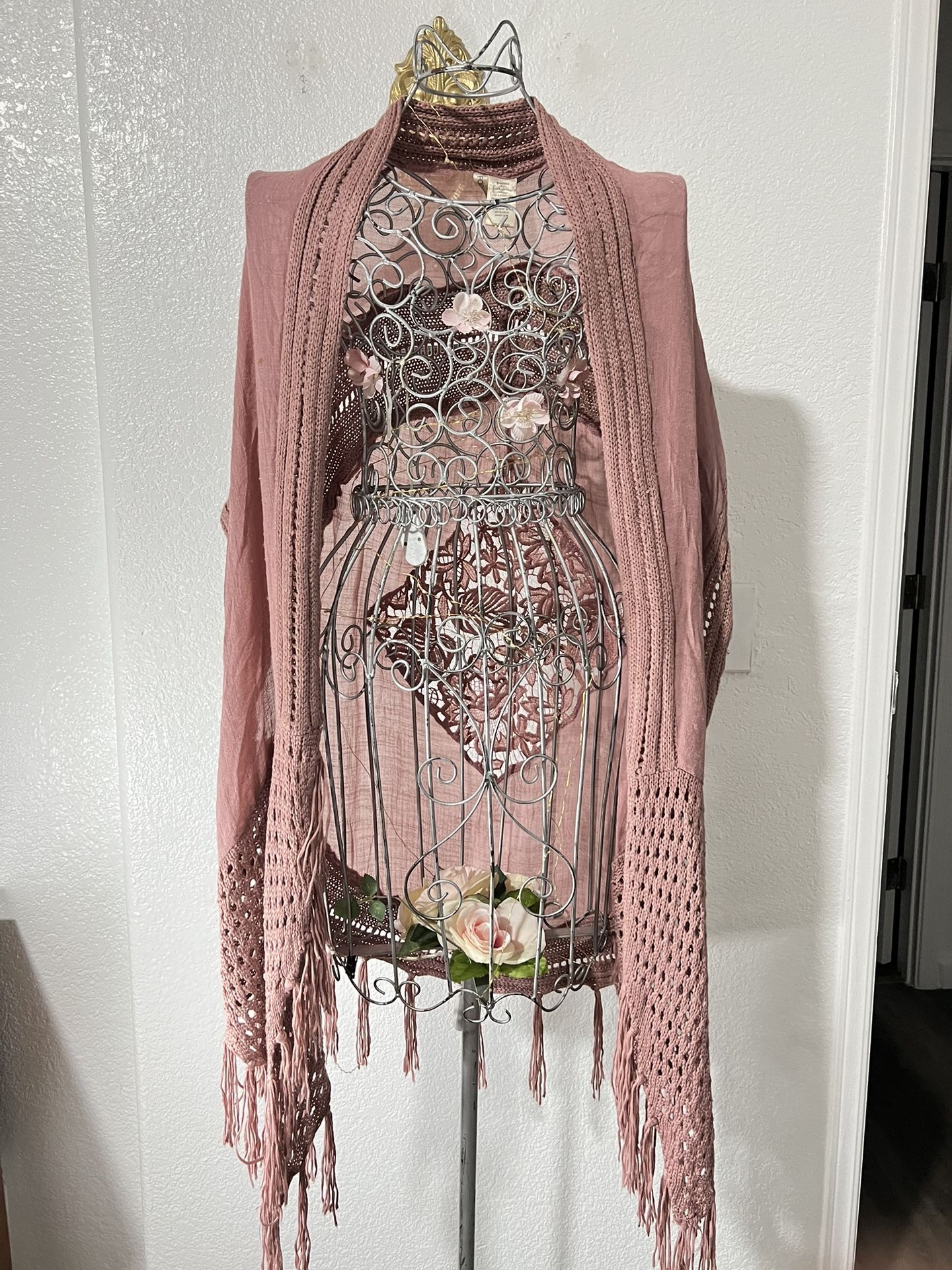 FORGOTTEN GRACE Cardigan Size L / XL Color salmon