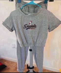 Peanuts/snoopy Crop Top & Pant Set Size Medium - Pickup From Northridge Area